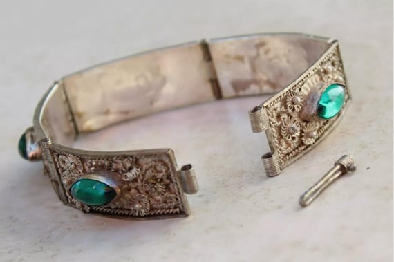 Middle Eastern Panel Bracelet Green Marquise Glas… - image 5
