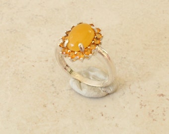 Yellow Nephrite Jade Gemstone Ring Floral Shape Oval Sterling Silver Size 9 Vintage