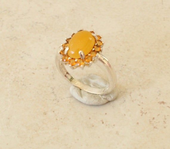 Yellow Nephrite Jade Gemstone Ring Floral Shape O… - image 1