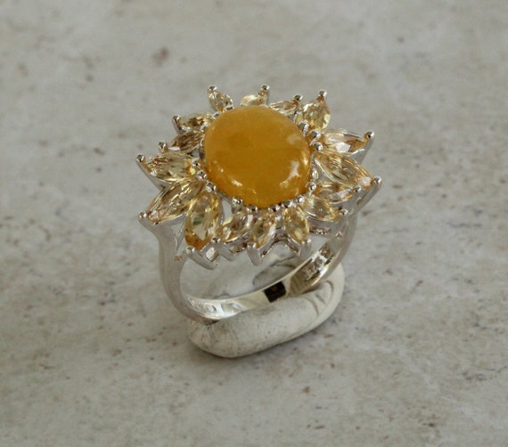 Yellow Jadeite and Synthetic Spinel Ring - Sterli… - image 1