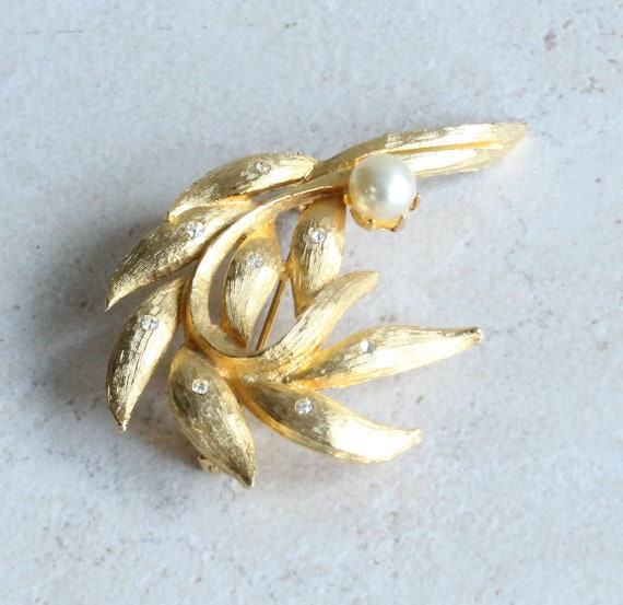 Kramer Multi Leaf Brooch Pin with Pearl and Rhine… - image 1