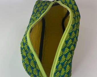 HS129 Quilted Toiletry Bag