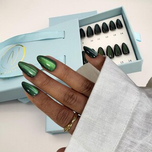 Green Cat Eye Press On Nails: Reusable Acrylic, Short Almond Shape