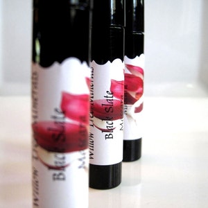 Black Slate Pure and Natural Mineral Mascara image 2