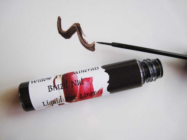 Brazil Nut Natural Liquid Mineral Eye Liner image 1