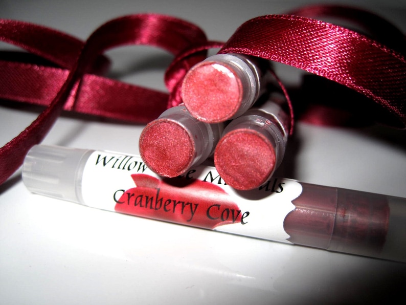 Cranberry Cove All Natural Mineral Lip Shimmer image 1