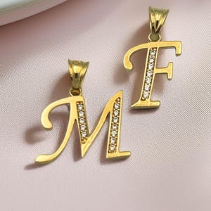Collar con inicial de oro macizo de 14 k: colgante con letra personalizada, regalo para mujer.
