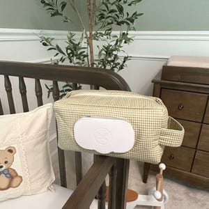 Gingham Diaper & Wipe Pouch