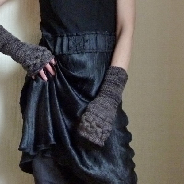 The Celtic Mitts, Outlander originals worn by Claire in S1, hand knitted in Rowan pure wool, ready-to-ship