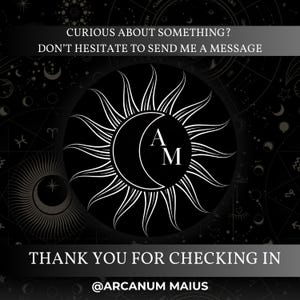 Peut inclure: Graphique noir et blanc avec un soleil et un croissant de lune, avec les lettres "A" et "M". L'image comprend le texte "CURIEUX DE QUELQUE CHOSE ? N'H&Eacute;SITEZ PAS &Agrave; M'ENVOYER UN MESSAGE" et "MERCI DE VOTRE VISITE @ARCANUM MAIUS".