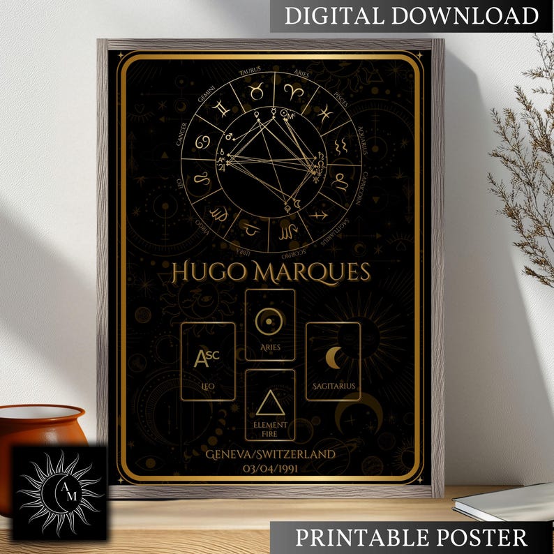 Peut inclure: Une affiche imprimable noire et dor&eacute;e encadr&eacute;e avec des symboles astrologiques et le texte "HUGO MARQUES". L'affiche comprend des signes du zodiaque, la date 03/04/1991 et le lieu Gen&egrave;ve/Suisse. Les mots "T&Eacute;L&Eacute;CHARGEMENT NUM&Eacute;RIQUE" et "AFFICHE IMPRIMABLE" sont en haut et en bas.