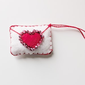 Carta de amor de fieltro hecha a mano para San Valentín, adorno de "Te amo", decoración de amor, llavero con sobre de amor, accesorios para bolsos, llaveros para parejas.