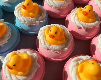 Big bath bomb donut with a duck toy an bubble bar