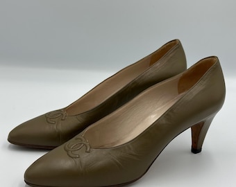 Chanel Olive Khaki Leather Pointed Toe Kitten Heel Pumps