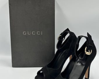 Gucci classy suede heels with box