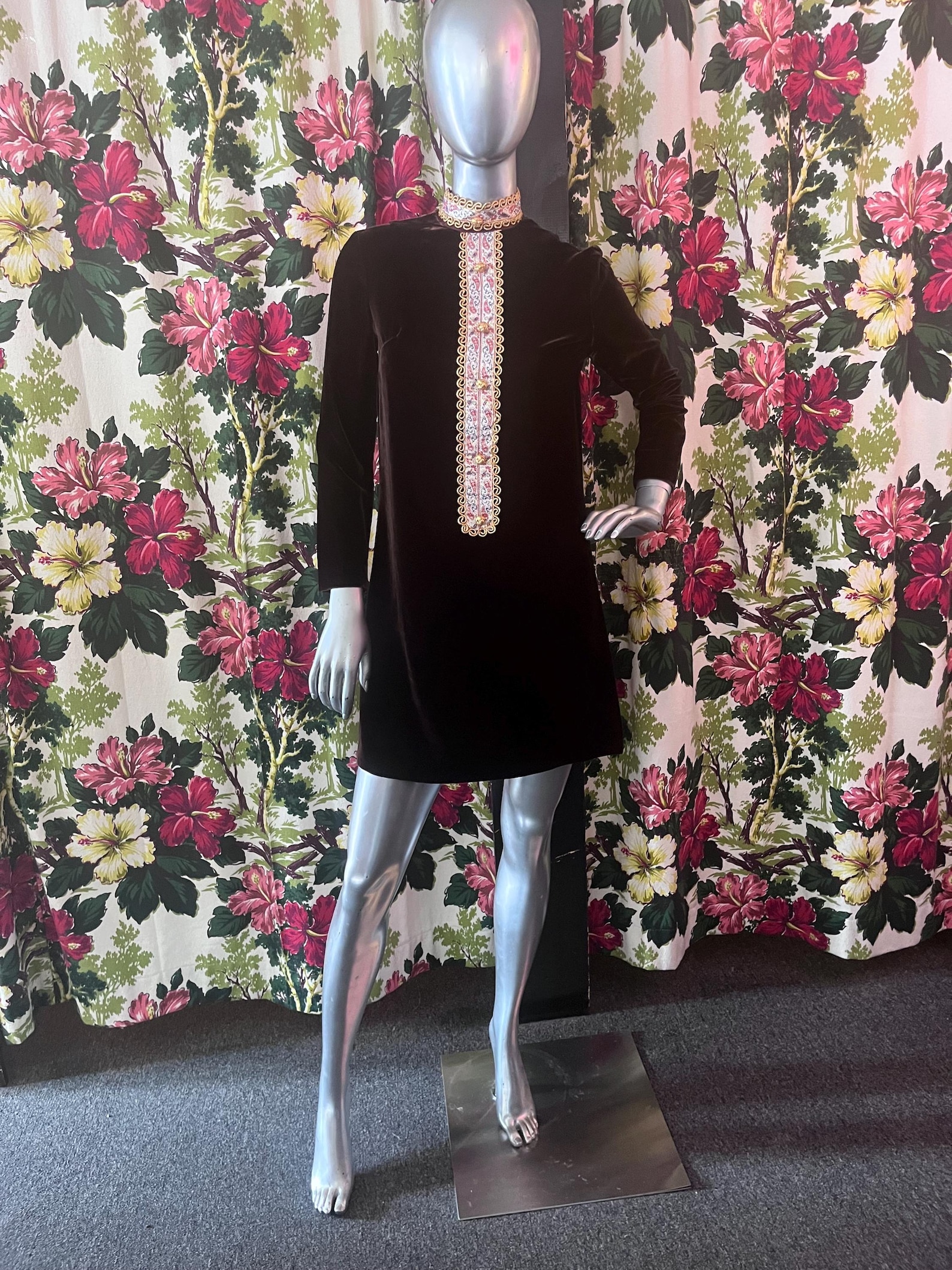 VERY BEST VINTAGE Look 1