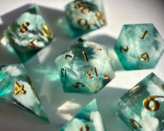 Grünes Würfelset für D&D TTRPG
