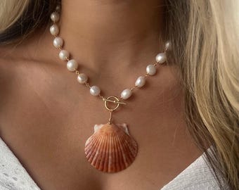 Gold Plated Pearl Beaded Shell Pendent Necklace