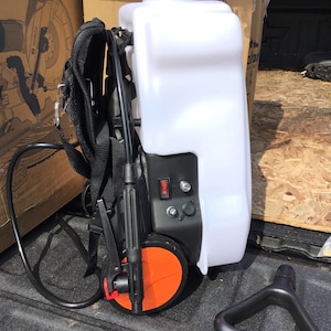 PetraTools 4 Gallon HD4100- PRO Rucksack-Sprühgerät Batteriebetrieben mit Wagen