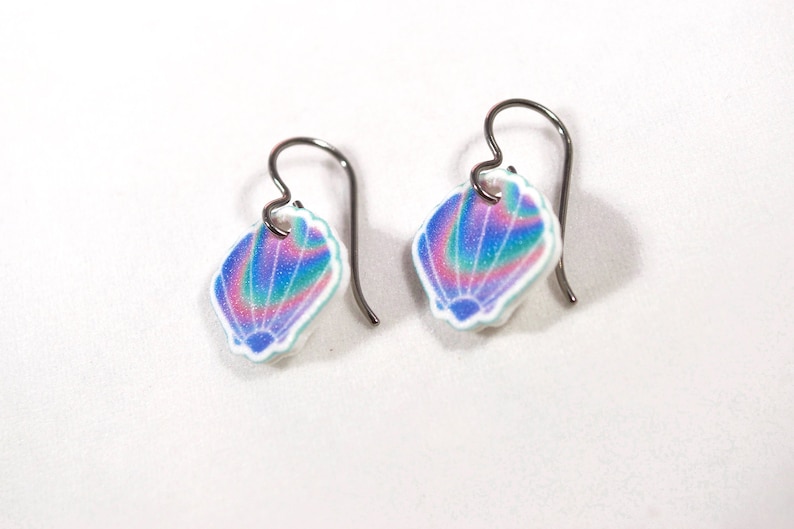 Rainbow Clam Shell Niobium Dangle Earrings Drop Earrings French Hook Earrings Mermaid Seashell Earrings