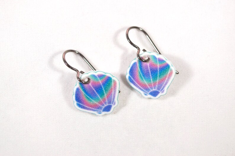 Rainbow Clam Shell Niobium Dangle Earrings Drop Earrings French Hook Earrings Mermaid Seashell Earrings
