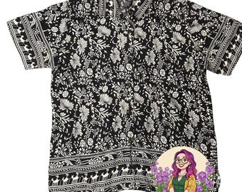 Bluzka VTG Studio Basic w czarno-biało-kwiatowym stylu z nadrukiem w kształcie jelenia i lamówką w kolorze wiskozy, rozmiar L