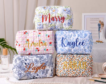 Personalized Floral Cosmetic Bag,Embroidered Makeup Bag,Bridesmaid Gift,Travel Makeup Pouch,Wedding favor,Monogram Makeup Bag,Gift for her
