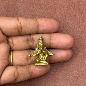 Bowing Garuda Brass Idol 1.1 Inch | Garuda with Folded Hands Statue | Vishnu Vahana Miniature | Hindu Spiritual Decor Gift