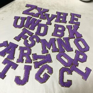Parche de letras de chenilla para planchar, parche de letras de chenilla de varios colores, bordado de alfabeto de moda para planchar, parches de letras de chenilla.