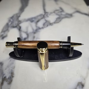 Rollerball ejecutivo: instrumento de escritura de madera hecho a mano, pluma estilográfica elegante personalizada, pluma personalizada hermosa y lujosa, única en su tipo.