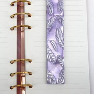 Handmade Resin Bookmark | Epoxy Bookmark with Dried Flowers | Gift for Book Lovers | Aesthetic Transparent Bookmark | Unique Book Accessory