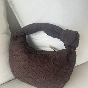 Pochette tissée en daim, cadeau parfait pour elle, sac best-seller, sac de soirée pour femme, sac tissé avec noeud, sac boulette pour femme, sac hobo en cuir