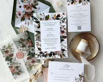 Inviti di nozze floreali rosa cipria e verdi, collezione Sadie, inviti stampati per matrimonio.