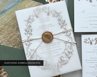 Giacche in pergamena con cornice floreale dorata e sigilli in ceralacca, aggiunta alla nostra suite di inviti per matrimonio della collezione Emelia, involucro in pergamena con fogliame dorato