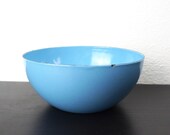 Vintage Wartsila Finel 6.26 Inch Enameled Steel Bowl, Turquoise Blue Medium Kaj Franck Scandinavian Servingware 220015