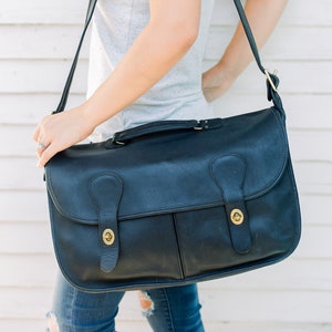 Coach musette bag top