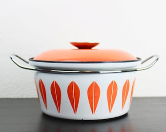 Cathrineholm 8.5 Inch Dutch Oven, Orange and White Enameled Steel Lidded Pan 180069