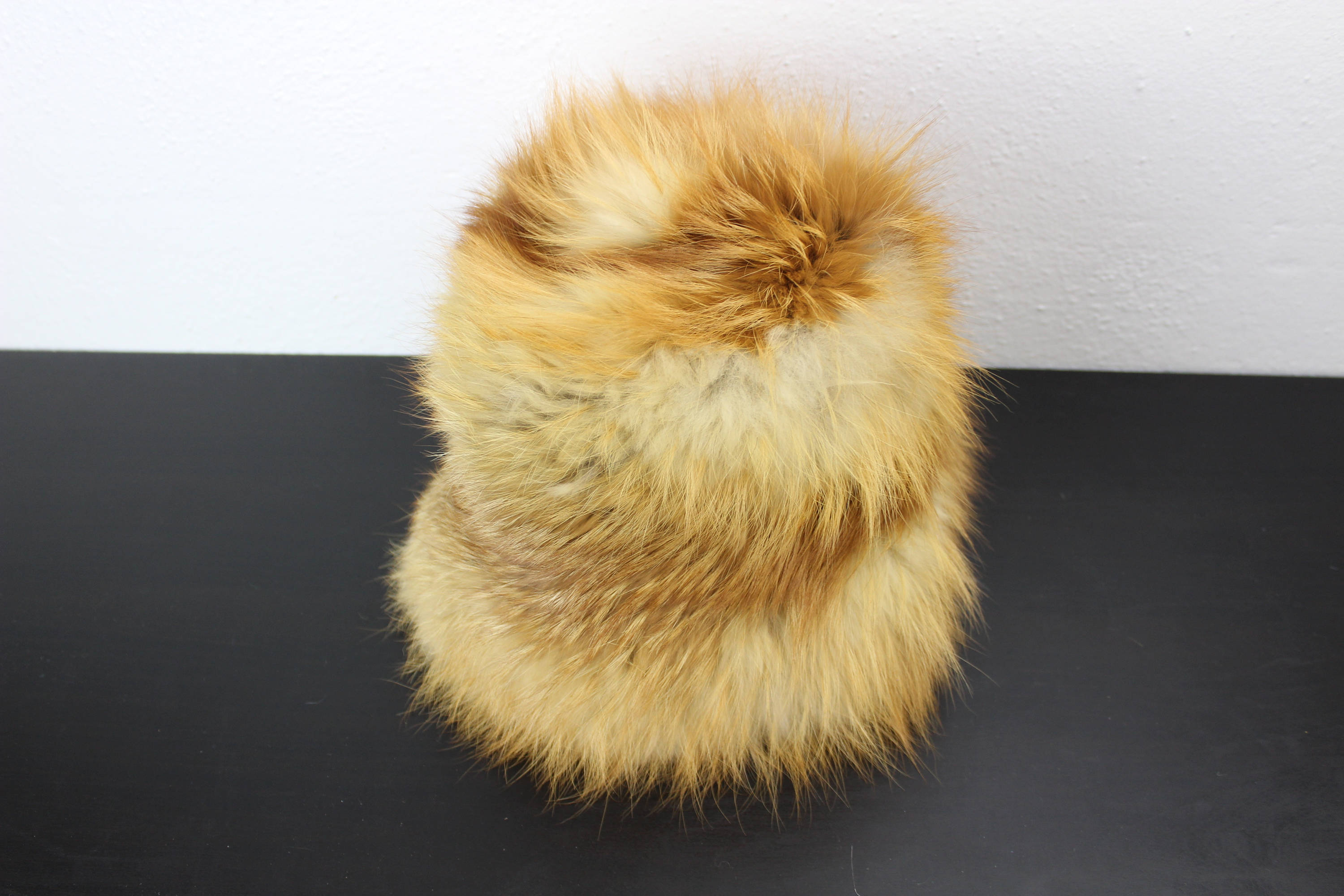 Vintage Saks Fifth Avenue Soft Fox Fur Hat, Reddish Brown  display picture 1