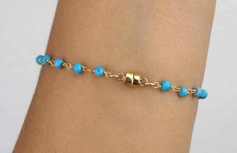 Delicate Jewelry 450161 Faceted Labradorite Spike Handmade Magnetic Turquoise and Labradorite Bracelet with Gold Chain and Clasp