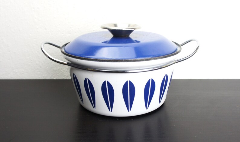 Grete Prytz Kittelson Mid Century 180065 Vintage Cathrineholm Lotus Casserole Dutch Oven Deep Royal Blue Enameled Steel Late 1960s Norway