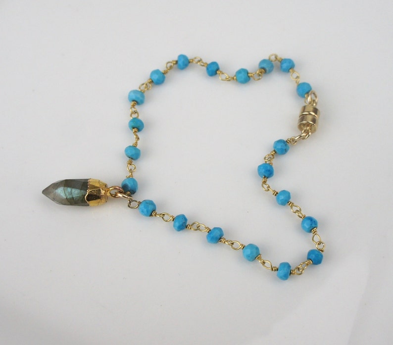 Delicate Jewelry 450161 Faceted Labradorite Spike Handmade Magnetic Turquoise and Labradorite Bracelet with Gold Chain and Clasp