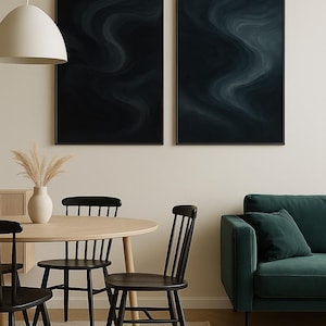 Corrente Profonda - Set di 2 stampe artistiche da parete con oceano astratto scuro, decorazioni Japandi Moody Wave, poster minimalisti blu testurizzati per il soggiorno
