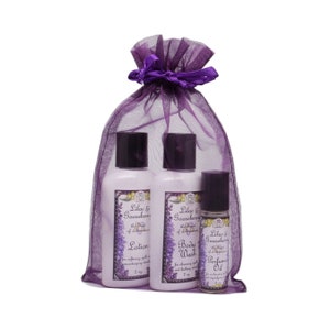 Bolsa de regalo de lilas y grosellas / Perfume con loción y gel de baño en tamaño de viaje / Yennefer Scent of a Sorceress / de Bella Des Natural Beauty