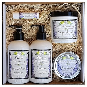 Caja de regalo de lilas y grosellas / Loción, gel de baño, exfoliante, vela, bálsamo labial / Productos de tamaño completo en caja con lazo y tarjeta / Hechicera Yennefer