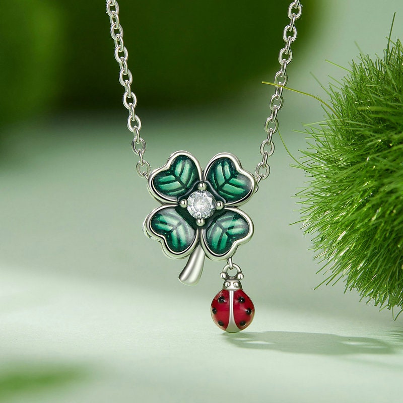 TheCharmWorks Ciondolo Portafortuna Trifoglio In Argento Sterling: Un Gioiello Dal Significato Speciale - 4