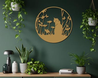 Arte mural de gato de hierro entre flores: Decoración botánica moderna