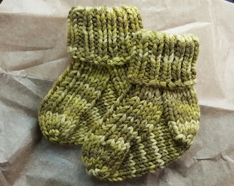Wee Pea! baby socks | pdf knitting pattern | fits newborns - 12 months