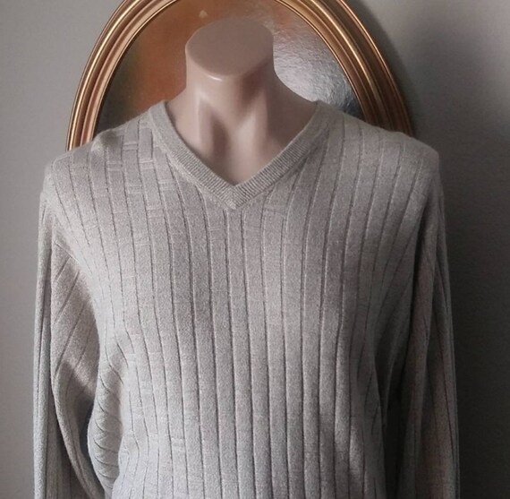 Geoffrey Beene mens Beige V Neck Sweater. XL - image 2