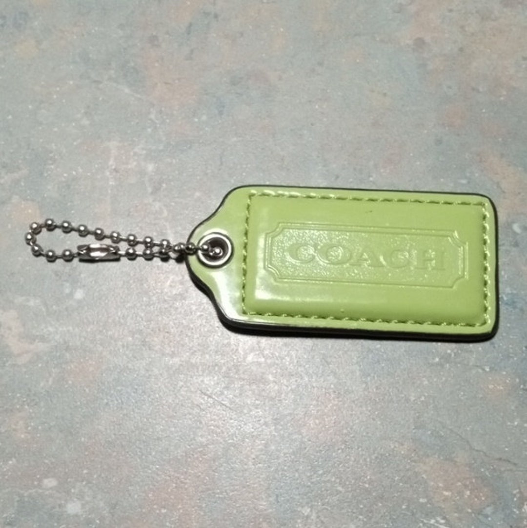 小物 Old Coach City Key Fob Turn Rock Lime 小物 Old Coach City Key Fob Turn Rock Lime Vintage Coach