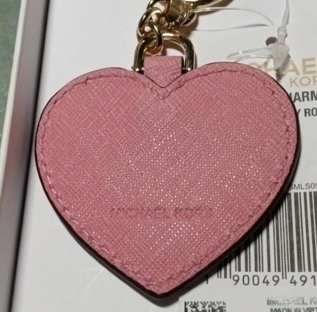 Michael kors heart keychain online